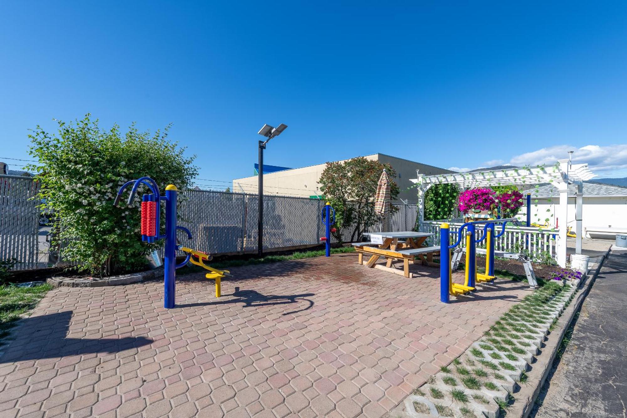 5000 Motel Пентіктон Екстер'єр фото
